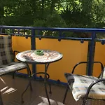 Whg./flat Am Grossen Garten In Apartment *