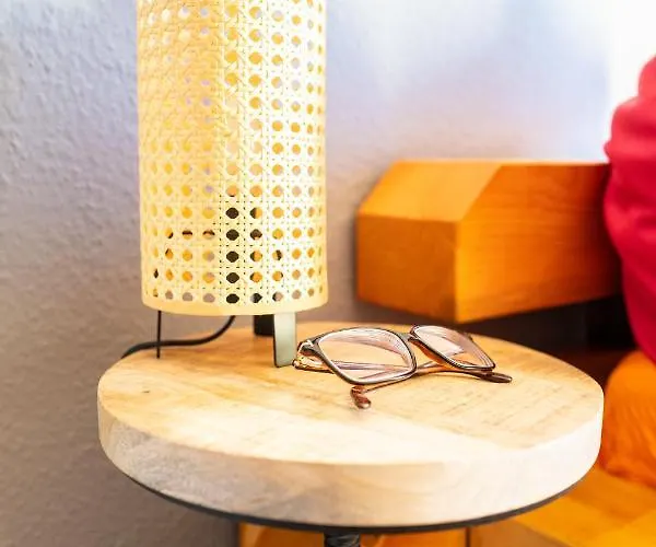 Apartament Whg./flat Am Grossen Garten In *